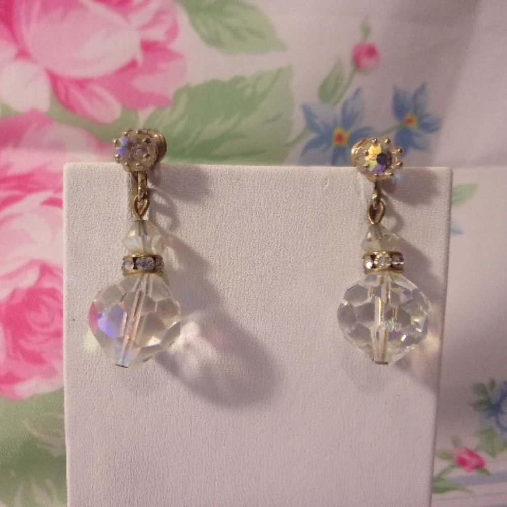 Vintage Glass Bead Dangle Clip Earrings